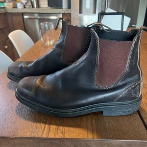 Men’s Blundstone Boots Size 10 (Blundstone or Australian size 9)